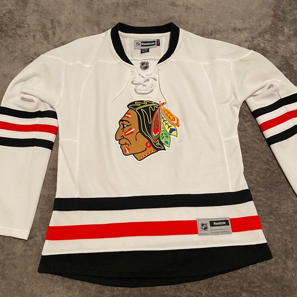 Brand New Reebok Blackhawks Jersey (WM) ❤️🔥